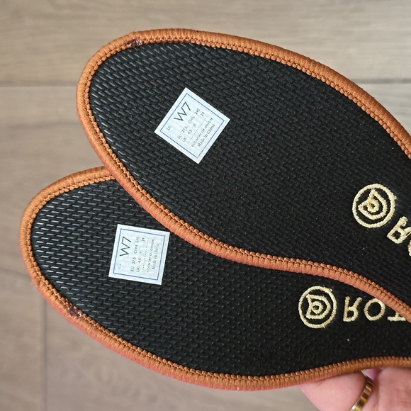 Rothy's The Flat in Fawn, Lightly Used, Almost New, Size 7 - Picture 8 of 10